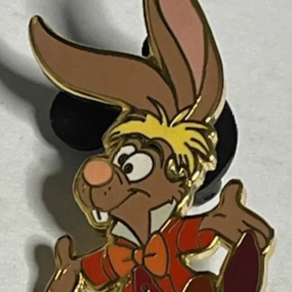 VTG Disney March Hare Alice in Wonderland Lapel Hat Vest Pin Gold Tone 1.75